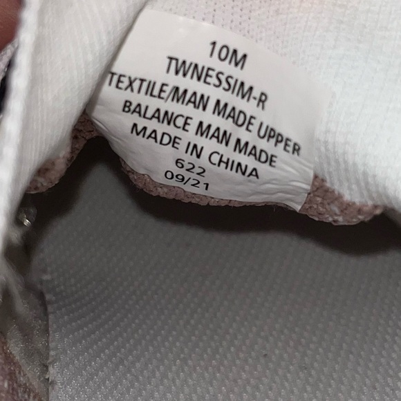 Tommy Hilfiger size 10 women’s Nessim Desert mauve sneakers - Picture 3 of 13